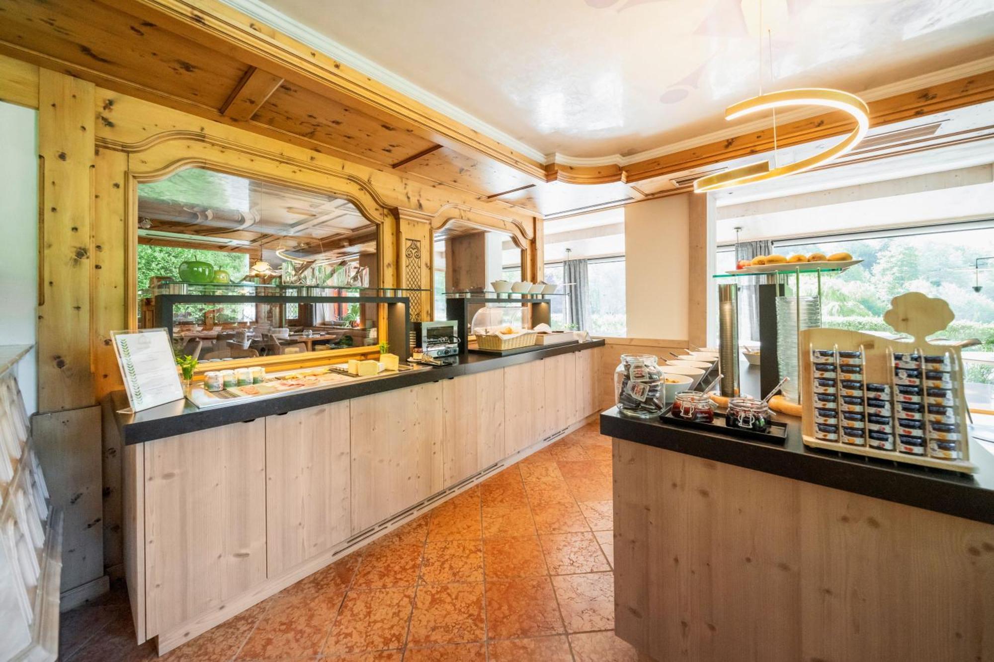 Hotel Foresta Moena Extérieur photo